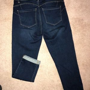 Juicy Couture crops size 4 **